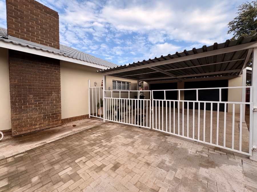 3 Bedroom Property for Sale in Flimieda North West